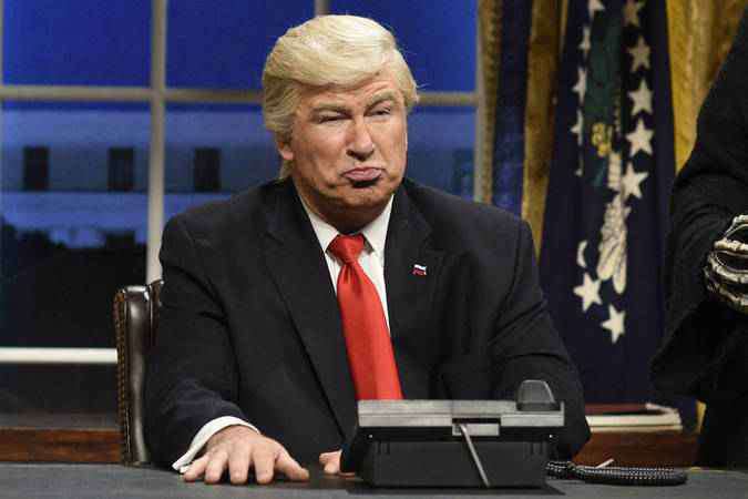 Alec Baldwin caracterizado como Donald Trump no 'Saturday Night Live' (foto: NBC/Divulgação)